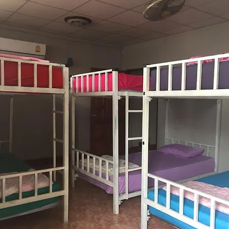 Empo Hostel At 30 Onnut